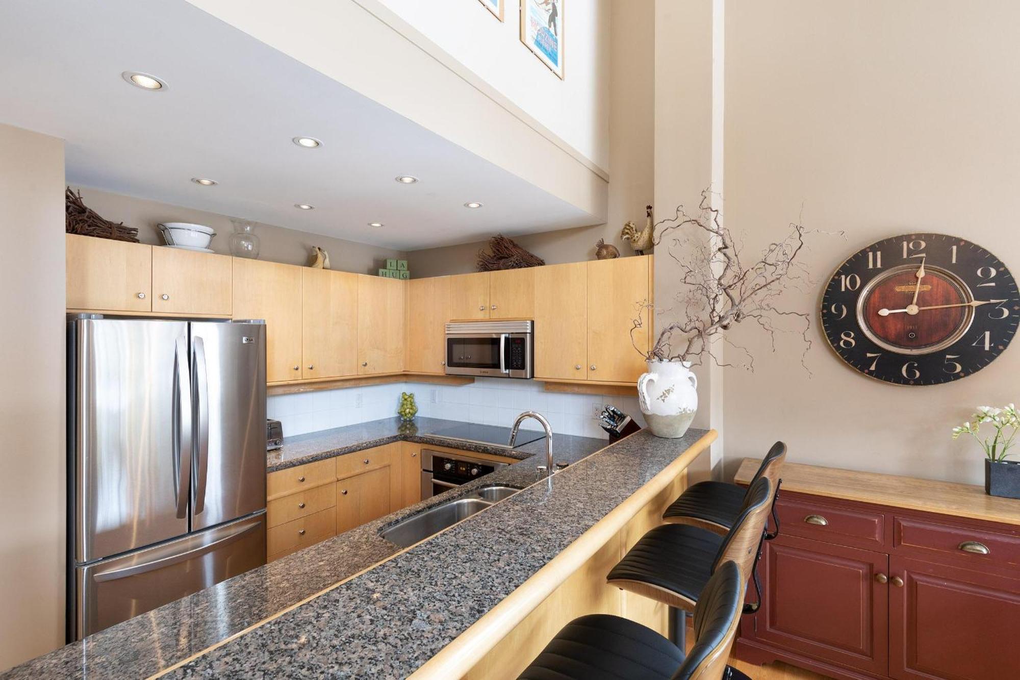 Alpine Greens 8 | Bright Townhome Near Blackcomb, Walk Or Shuttle To Skiing, Secure Parking Уистлер Экстерьер фото