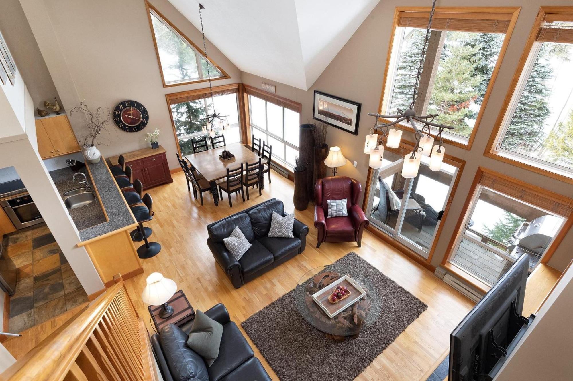 Alpine Greens 8 | Bright Townhome Near Blackcomb, Walk Or Shuttle To Skiing, Secure Parking Уистлер Экстерьер фото