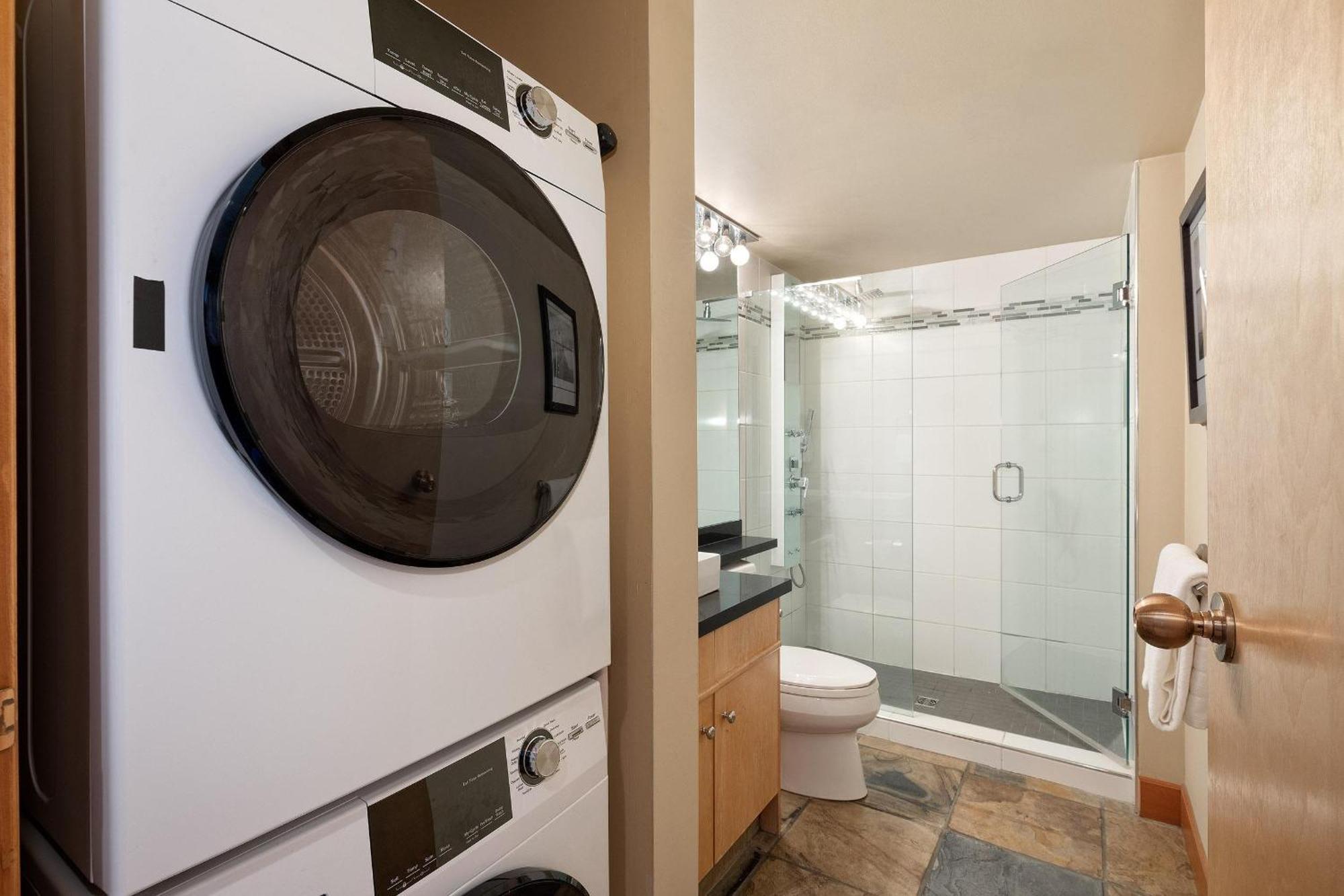 Alpine Greens 8 | Bright Townhome Near Blackcomb, Walk Or Shuttle To Skiing, Secure Parking Уистлер Экстерьер фото