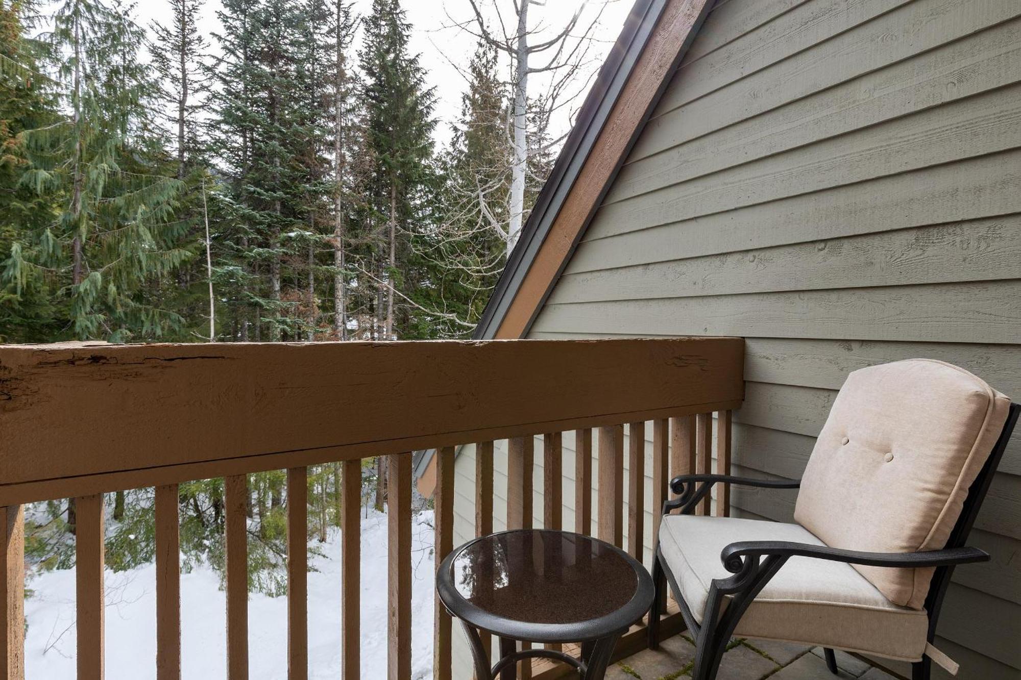 Alpine Greens 8 | Bright Townhome Near Blackcomb, Walk Or Shuttle To Skiing, Secure Parking Уистлер Экстерьер фото