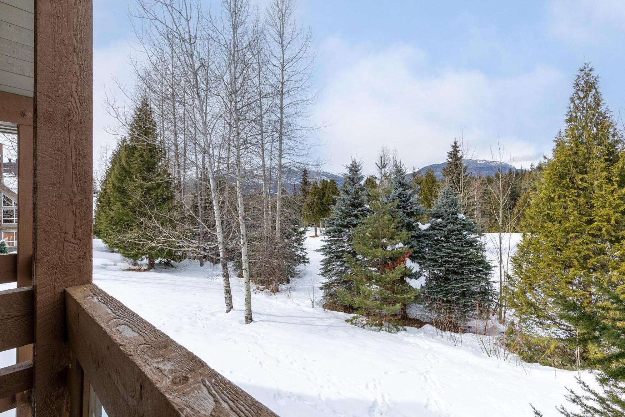 Alpine Greens 8 | Bright Townhome Near Blackcomb, Walk Or Shuttle To Skiing, Secure Parking Уистлер Экстерьер фото