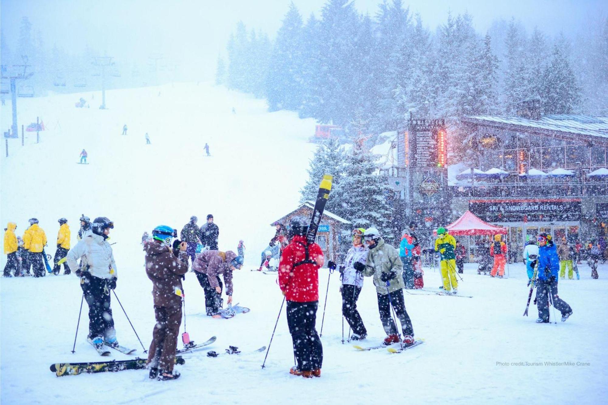 Alpine Greens 8 | Bright Townhome Near Blackcomb, Walk Or Shuttle To Skiing, Secure Parking Уистлер Экстерьер фото